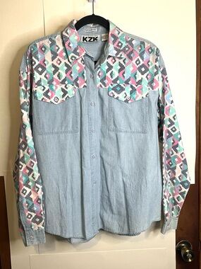 KZK Women’s (VTG L) Light Denim Button Down Shirt w/ Aztec Print Accent 1992